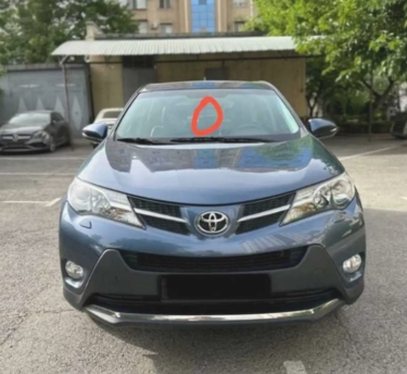 Лобовое стекло от Toyota Rav4 2017